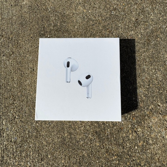 Apple 3rd generation Wireless Earbuds - Picture 1 of 4